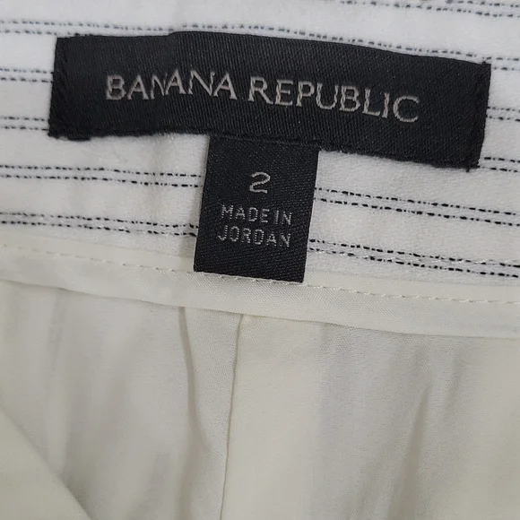 Banana Republic Pinstripe Shorts Size 2 - Picture 3 of 7